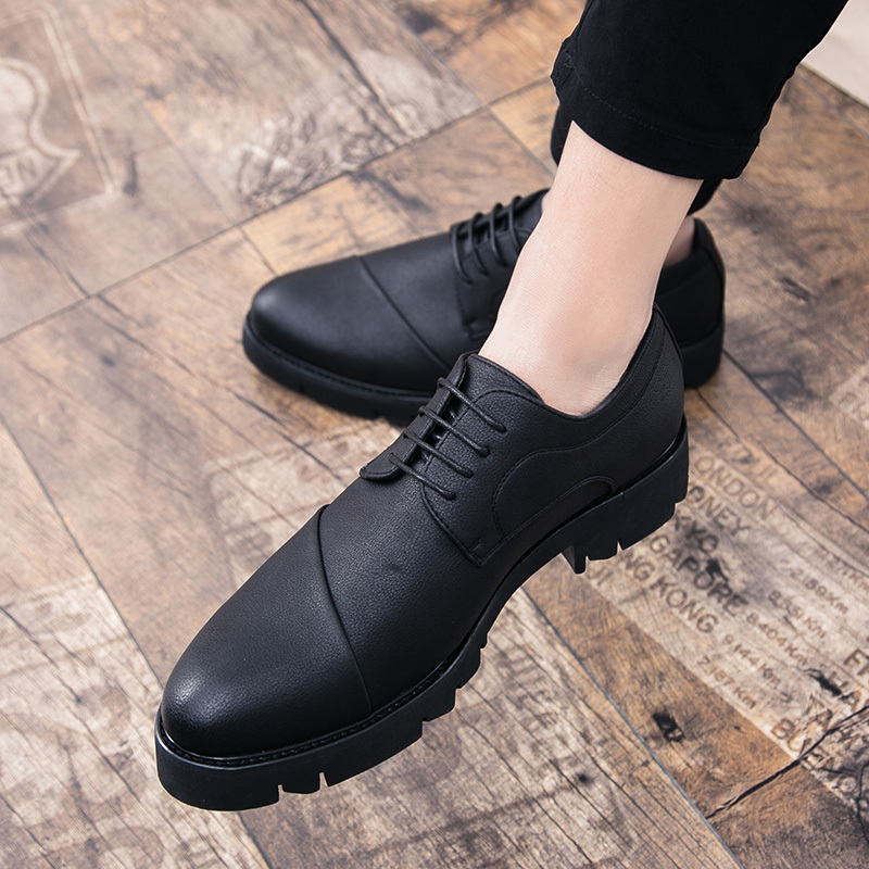 Men Shoes Prada - حذاء رجالي مدبب من الجلد ،