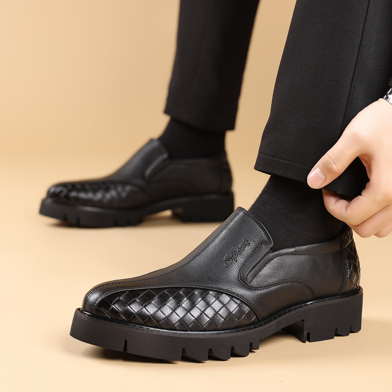 أحذية جلدية سوداء للرجال سميكة - مراجعة Men Shoes Prada وسعره