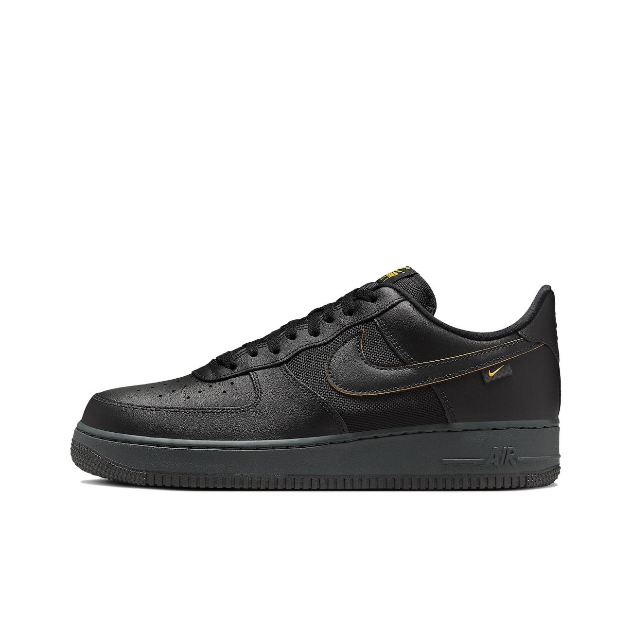 حذاء نايك إير فورس 1 منخفض الر - مراجعة Men'S Shoes Nike Air Force وسعره