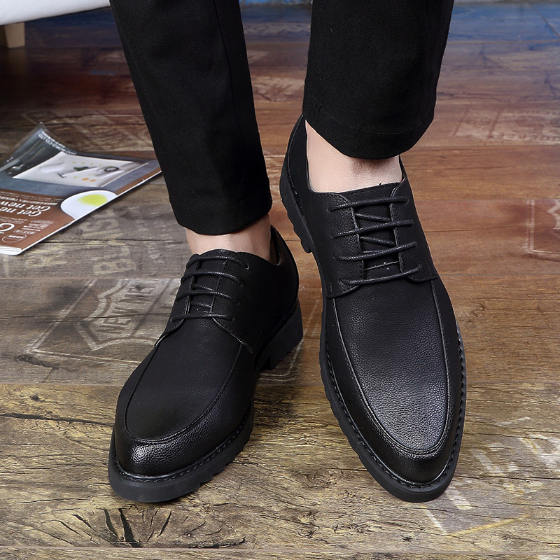 حذاء رجالي مدبب من الجلد ، نعل - مراجعة Men Shoes Prada وسعره