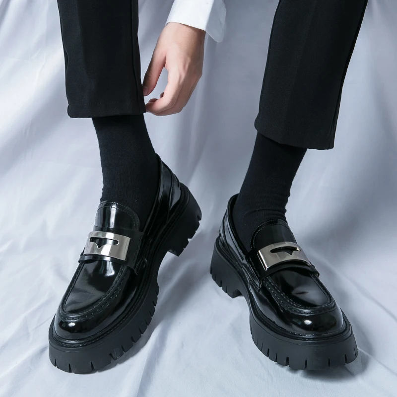 منصة جديدة للرجال فستان أحذية  - مراجعة Men Shoes Prada وسعره