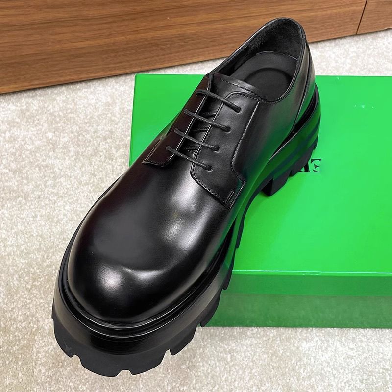 جولة رئيس ديربي الرجال الخريف  - مراجعة Men Shoes Prada وسعره