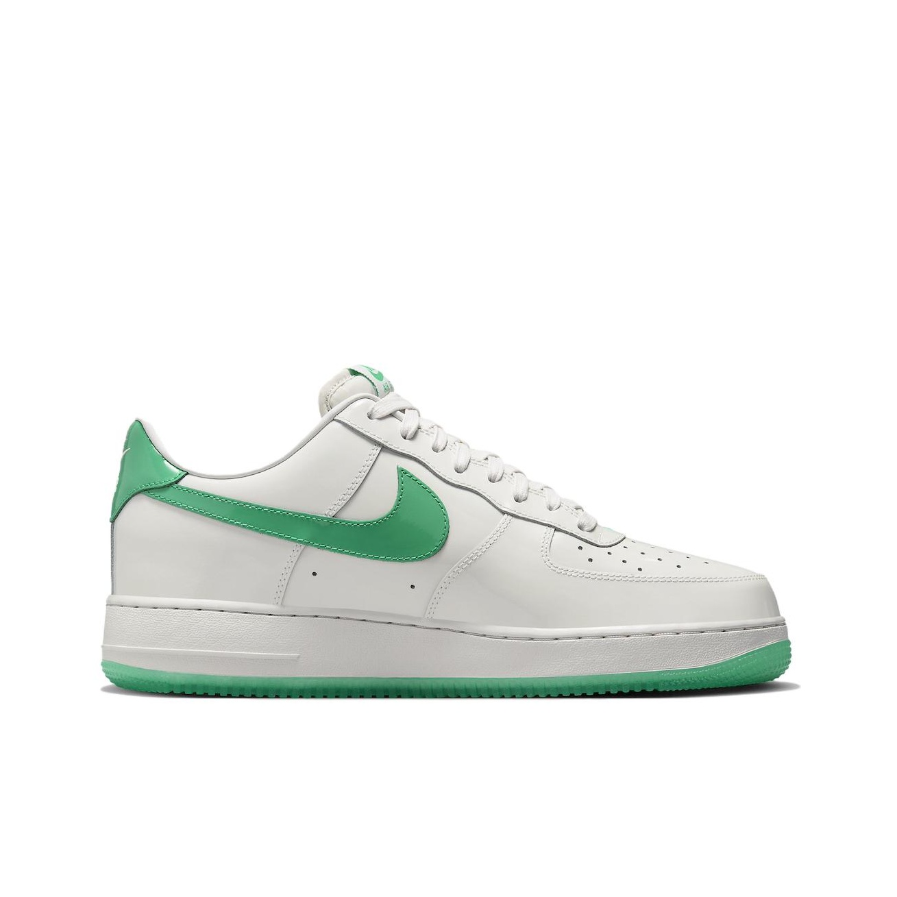 حذاء نايك إير فورس 1 للرجال من - مراجعة Men'S Shoes Nike Air Force وسعره
